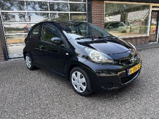 krockskadad bil auto Toyota Aygo Comfort Airco/elec.pakket 5-drs 2010/9