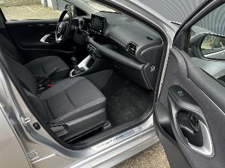 Toyota Yaris VVT-I AIRCO / CRUISE / NAVI / CAMERA / STOELVERW picture 9