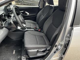 Toyota Yaris VVT-I AIRCO / CRUISE / NAVI / CAMERA / STOELVERW picture 8