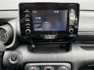 Toyota Yaris VVT-I AIRCO / CRUISE / NAVI / CAMERA / STOELVERW picture 14