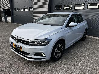 skadebil auto Volkswagen Polo 1.0i CRUISE / NAVI / PDC / DIEFSTALSCHADE 2018/4