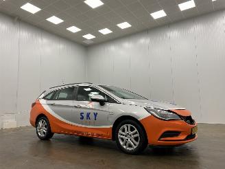 Schadeauto Opel Astra Sports Tourer 1.0 Turbo Business Navi Airco 2019/4