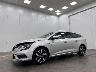 skadebil auto Renault Mégane Estate 1.3 TCe Autom. Bose Navi Clima 2019/9