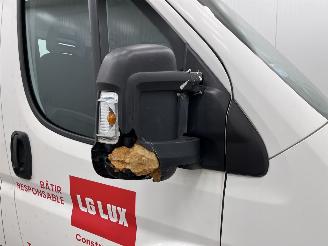 Peugeot Boxer 35 2.2 BlueHDI 121kw Pick-Up Airco picture 15