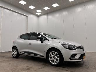 skadebil auto Renault Clio 0.9 TCe Limited Navi Airco 2019/7
