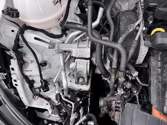 Audi Q3 1.4 TFSI S-Tronic S-Line Navi Clima picture 18