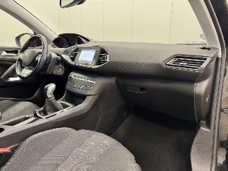 Peugeot 308 1.2 Executive Panoramadak Navi Clima picture 13