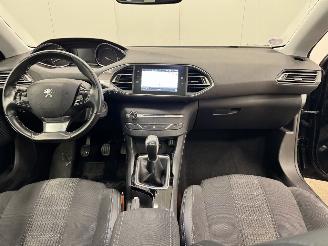 Peugeot 308 1.2 Executive Panoramadak Navi Clima picture 12