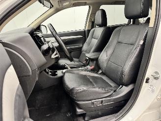 Mitsubishi Outlander 2.0 PHEV 4WD Instyle Navi Clima picture 9