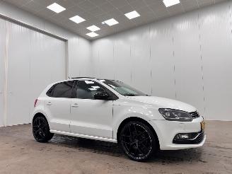Unfallwagen Volkswagen Polo 1.4 TDI R-Line Pano 5-drs Airco 2015/6