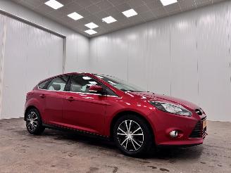 skadebil auto Ford Focus 1.0 EcoBoost Titanium 5-drs Navi Clima 2013/3
