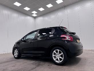 Peugeot 208 1.2 PureTech Style 5-drs Navi Airco picture 3