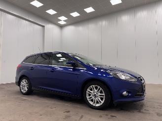 Vaurioauto  passenger cars Ford Focus Wagon 1.0 EcoBoost Edition Plus Navi Clima 2014/2