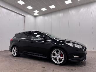 damaged passenger cars Ford Focus Wagon 1.5 Titanium Edition Navi Clima 2015/1