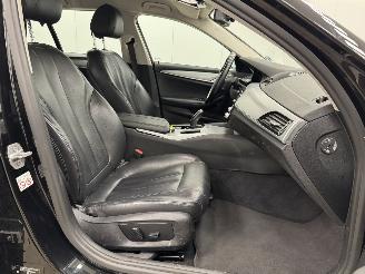BMW 5-serie Touring 520i Exe Autom. Navi Clima picture 9