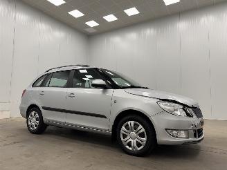 krockskadad bil auto Skoda Fabia Combi 1.2 TSI Navi Clima 2013/10