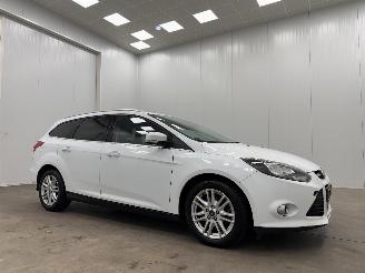 Voiture accidenté Ford Focus Wagon 1.0 EcoBoost Edition Clima 2014/6