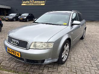 skadebil auto Audi A4 Automaat - A4 Avant (B6) Combi 2001 / 2005 - 1.8 T 20V Combi/o  Benzine 1.781cc 110kW (150pk) FWD 2001-09/2002-07 (8E5) AVJ 2002/4
