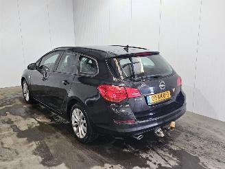 damaged passenger cars Opel Astra SPORTS TOURER 1.4 Turbo 16V Combi/o  Benzine 1.364cc 88kW (120pk) 2012/6