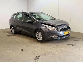 Schadeauto Kia Cee d 1.6 GDI Business Pack 2014/2