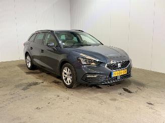 Schadeauto Seat Leon 1.0 TSI Style Business Intense 2021/12