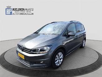 Unfallwagen Volkswagen Touran 1.5 TSI 2018/12