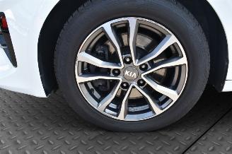 Kia Ceed 1.0 T-GDI picture 22