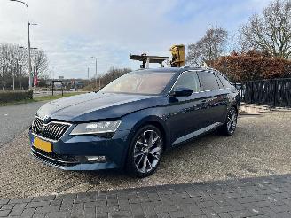 Schadeauto Skoda Superb Combi -  1.4 TSI ACT Style Business 2017/12