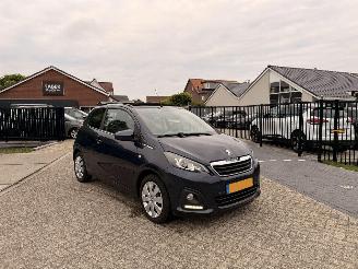 damaged passenger cars Peugeot 108 1.0 e-VTi active top cabrio 2014/10