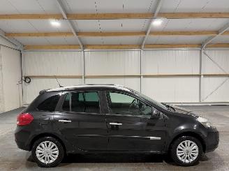 skadebil auto Renault Clio 1.2TCE 74kW Airco Collection 2011/1