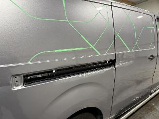 Peugeot e-Expert 75kWh 100kW  Long Premium picture 24