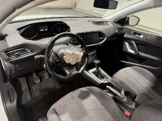 Peugeot 308 1.2 PureTech 81kW Blue Lease picture 29