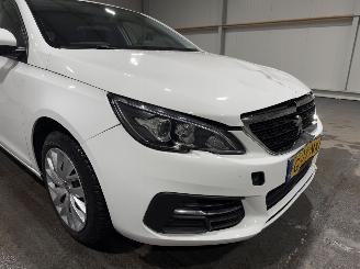 Peugeot 308 1.2 PureTech 81kW Blue Lease picture 18