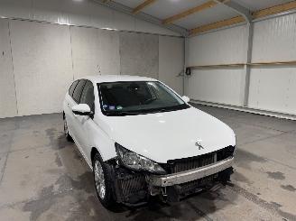 Peugeot 308 SW 1.2PureTech 96kW Blue Lease Executive picture 3