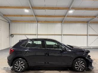 Schadeauto Volkswagen Polo 1.0TSI 70 KW Life Business 2023/12