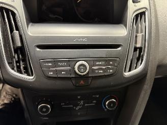 Ford Focus 1.0Titanium 92kW Airco picture 17