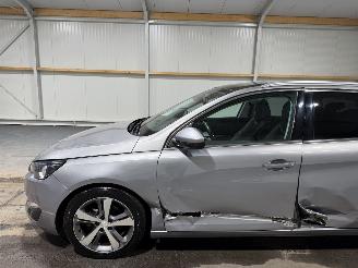 Peugeot 308 1.2 e-THP 96 KW Airco Premiere picture 13