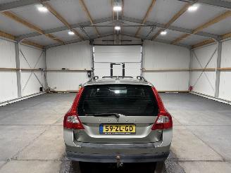 Volvo V-70 2.4 D5 136kW  Automaat Leder Kinetic picture 7