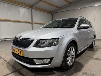 Skoda Octavia 1.6TDI 81kW Automaat Panoramadak picture 24