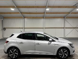 skadebil auto Renault Mégane 1.3TCE 103kW Automaat Bose 2019/6