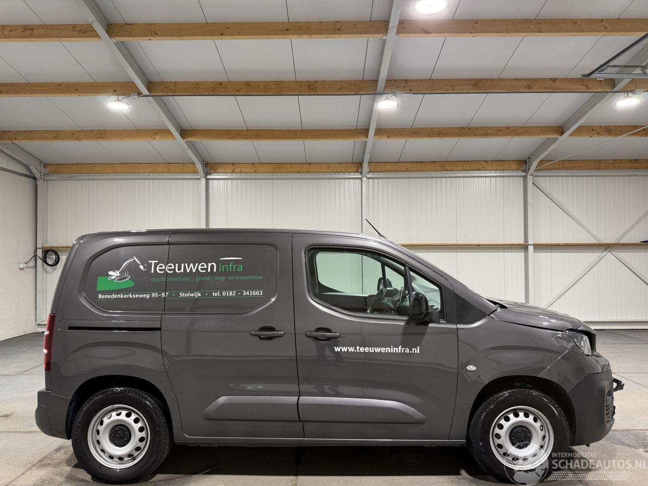 Peugeot e-Partner 50kWh 100kW Automaat