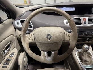 Renault Grand-scenic 1.9dCi 96kW Privilege picture 14