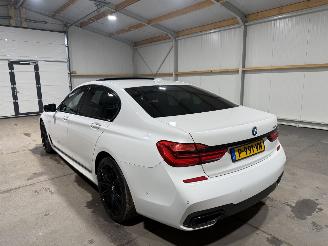 BMW 7-serie 740i 240kW Automaat Schuifkantel High Executive Luchtvering picture 12