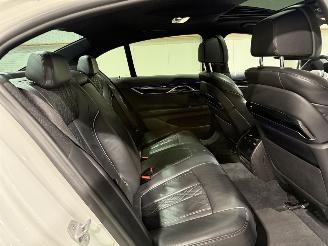BMW 7-serie 740i 240kW Automaat Schuifkantel High Executive Luchtvering picture 25