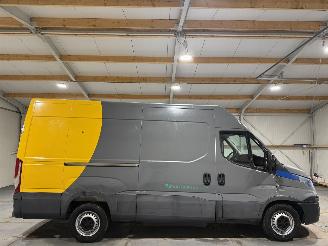 Schade bestelwagen Iveco Daily 3.0CNG 100kW Airco H3 2018/2