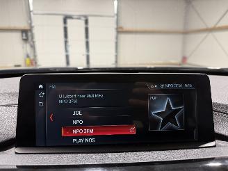 BMW 3-serie 318i 100kW Automaat Luxury Edition picture 19