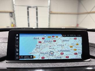 BMW 3-serie 318i 100kW Automaat Luxury Edition picture 18