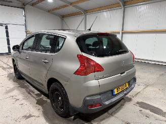 Peugeot 3008 1.6THP 115kW Clima Premiére picture 12