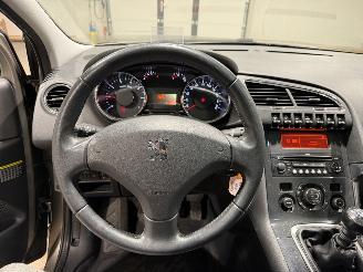 Peugeot 3008 1.6THP 115kW Clima Premiére picture 37