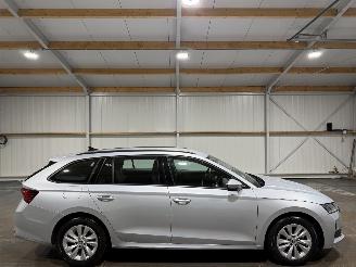 Auto incidentate Skoda Octavia 1.5TSI MHEV 85kW Automaat Business Edition 2024/10
